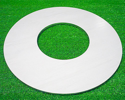 素材をドーナツ型に抜取り2