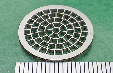 ワイヤーカット放電加工機サンプル写真3